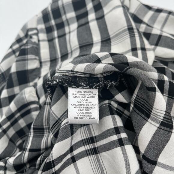 LOFT ANN TAYLOR Top Peplum Plaid Blouson Henley B&W Business Casual Size Small - Picture 10 of 11